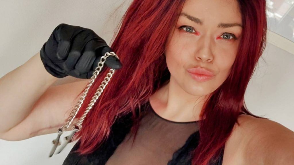 Amara_Clinic_and_Mistress_Katharina_Amara_2_sissify_