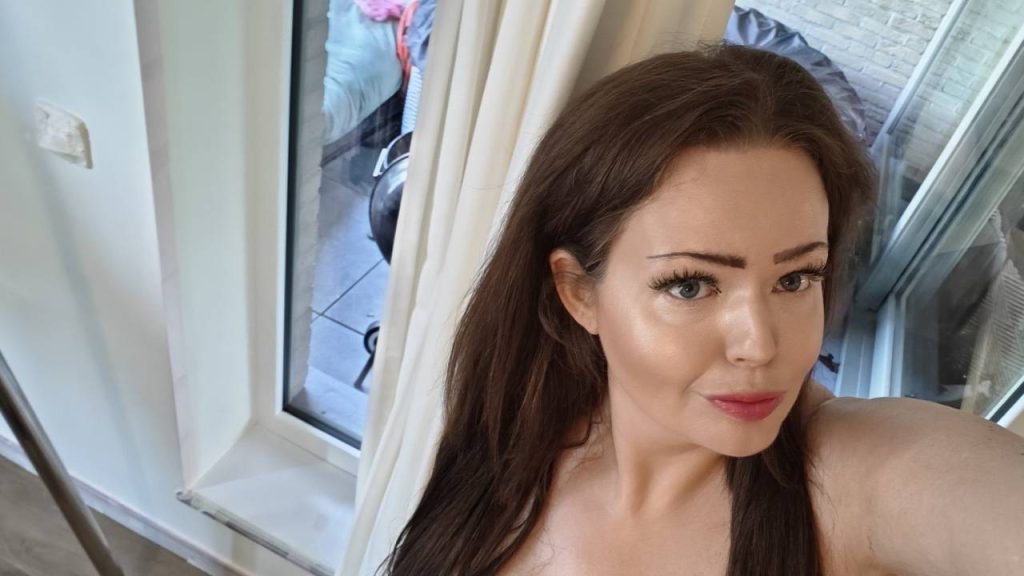 Amara_Clinic_and_Mistress_Katharina_mara_Belgium_medfet_kliniksex_5_sissify_